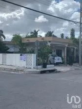 NEX-207524 - Casa en Venta, con 4 recamaras, con 4 baños, con 339.12 m2 de construcción en Campestre, CP 97120, Yucatán.