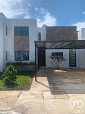 NEX-215883 - Casa en Renta, con 3 recamaras, con 4 baños, con 213 m2 de construcción en Cholul, CP 97305, Yucatán.