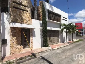 NEX-84996 - Casa en Venta, con 4 recamaras, con 2 baños, con 333 m2 de construcción en Yucatán, CP 97050, Yucatán.