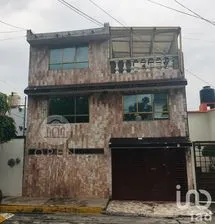 NEX-212064 - Casa en Venta, con 5 recamaras, con 4 baños, con 320 m2 de construcción en Valle Dorado, CP 54020, Estado De México.