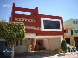 NEX-208463 - Casa en Venta, con 3 recamaras, con 3 baños, con 230 m2 de construcción en Las Alamedas, CP 72130, Puebla.