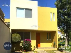 NEX-209059 - Casa en Renta, con 3 recamaras, con 2 baños en Bello Horizonte, CP 72170, Puebla.