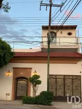NEX-208613 - Casa en Venta, con 4 recamaras, con 5 baños, con 310 m2 de construcción en Centro, CP 76000, Querétaro.