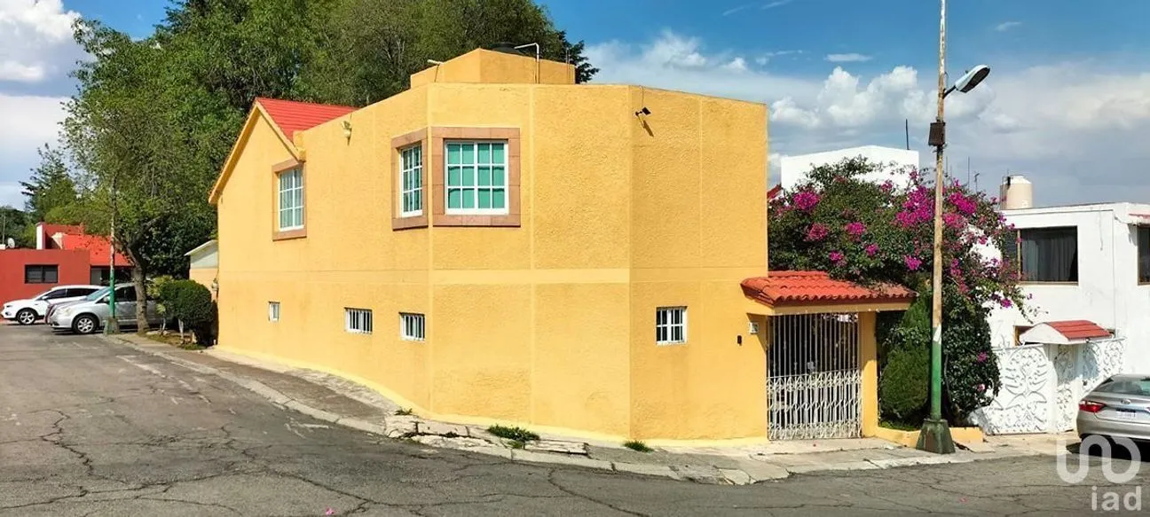 Casa en Venta en Lomas Verdes 1a Sección, Naucalpan de Juárez, Estado De México | NEX-212188 | iad México | Foto 2 de 24