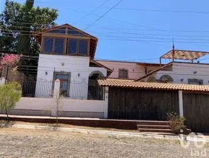 NEX-211935 - Casa en Venta, con 3 recamaras, con 2 baños, con 460 m2 de construcción en Lomas de Santa Anita, CP 45645, Jalisco.