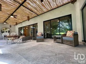 NEX-215176 - Casa en Venta, con 3 recamaras, con 5 baños, con 432.55 m2 de construcción en Club de Golf La Ceiba, CP 97302, Yucatán.