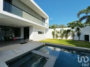 NEX-216337 - Casa en Venta, con 3 recamaras, con 4 baños, con 390 m2 de construcción en Conkal, CP 97345, Yucatán.