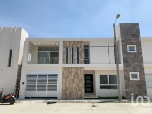 NEX-105719 - Casa en Venta, con 3 recamaras, con 3 baños, con 200 m2 de construcción en Graciano Sánchez Romo, CP 94293, Veracruz de Ignacio de la Llave.