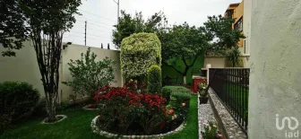 NEX-110229 - Casa en Venta, con 5 recamaras, con 3 baños, con 380 m2 de construcción en Ciudad Satélite, CP 53100, México.