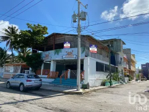 NEX-100320 - Local en Venta, con 4 baños en Playa Norte, CP 24115, Campeche.