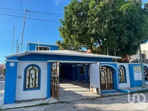 NEX-207542 - Casa en Renta, con 3 recamaras, con 3 baños en Malibrán, CP 24197, Campeche.