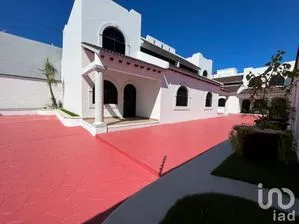 NEX-210930 - Casa en Renta, con 3 recamaras, con 3 baños en Justo Sierra, CP 24166, Campeche.