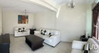 NEX-214970 - Casa en Renta, con 2 recamaras, con 2 baños en Residencial del Lago, CP 24158, Campeche.