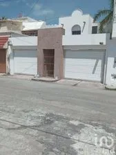 NEX-214996 - Casa en Renta, con 3 recamaras, con 2 baños en Playa Norte, CP 24115, Campeche.