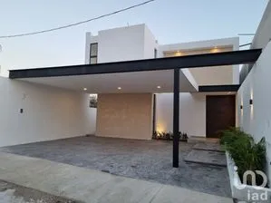 NEX-210547 - Casa en Venta, con 3 recamaras, con 4 baños, con 316 m2 de construcción en Temozon Norte, CP 97302, Yucatán.
