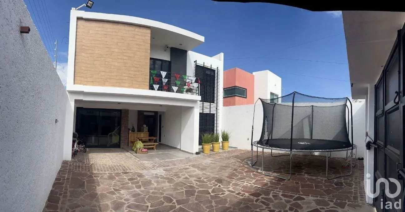 Casa en Venta en Puentecillas, Guanajuato, Guanajuato | NEX-202161 | iad México | Foto 1 de 19