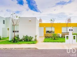 NEX-209050 - Casa en Venta, con 2 recamaras, con 2 baños, con 77 m2 de construcción en Serapio Rendón, CP 97285, Yucatán.