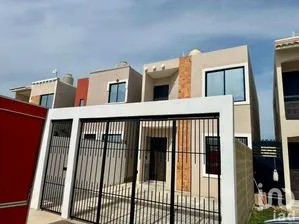 NEX-215985 - Casa en Venta, con 2 recamaras, con 1 baño, con 97.8 m2 de construcción en Ciudad Caucel, CP 97314, Yucatán.