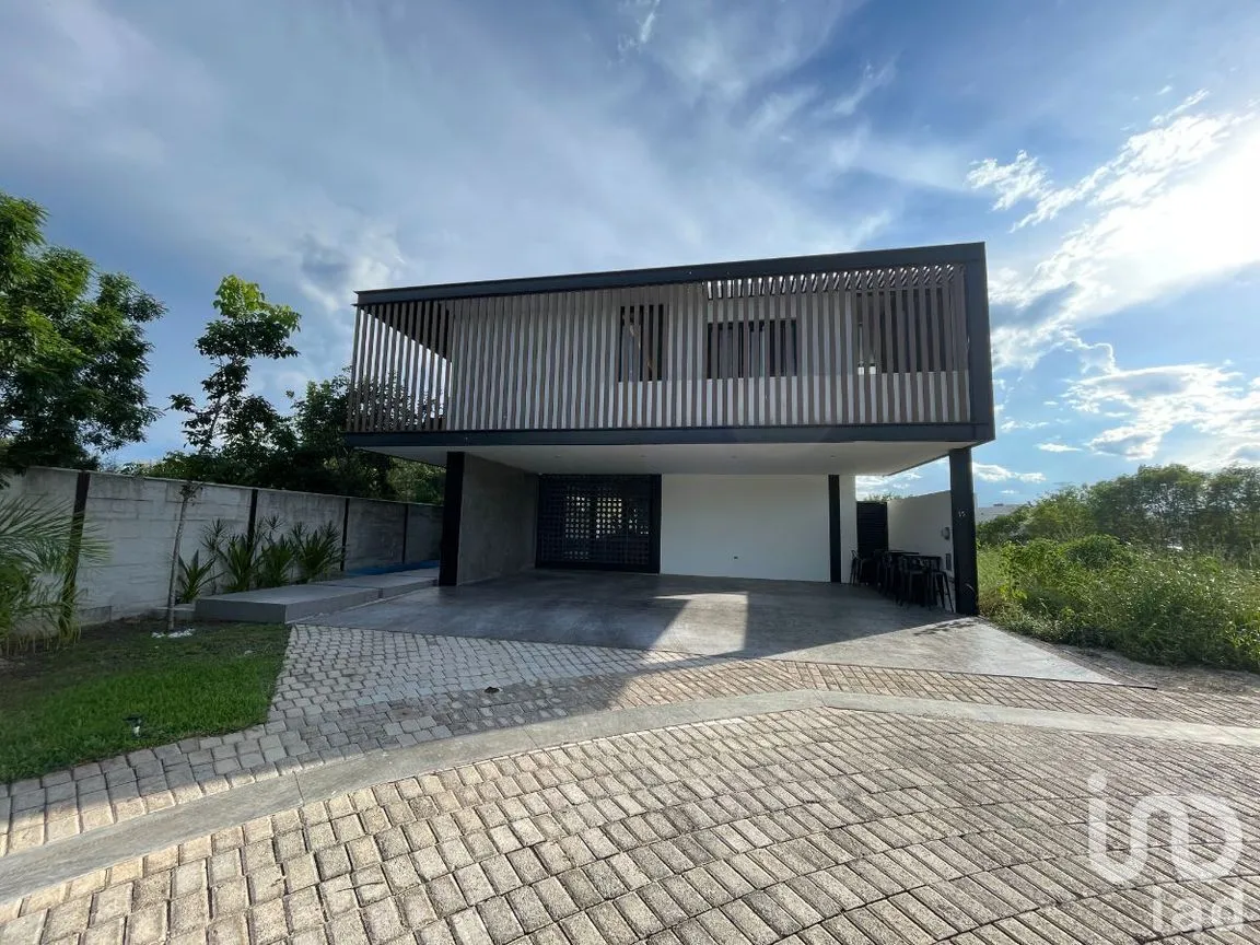 Casa en Venta en Temozon Norte, Mérida, Yucatán | NEX-216328 | iad México | Foto 2 de 42