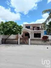 NEX-212046 - Casa en Venta, con 5 recamaras, con 4 baños, con 325.98 m2 de construcción en Chelem, CP 97336, Yucatán.