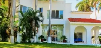 NEX-93586 - Casa en Venta, con 4 recamaras, con 4 baños, con 801 m2 de construcción en Club de Golf La Ceiba, CP 97302, Yucatán.