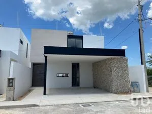 NEX-211660 - Casa en Venta, con 3 recamaras, con 4 baños, con 230 m2 de construcción en Dzityá, CP 97302, Yucatán.