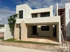 NEX-211899 - Casa en Venta, con 3 recamaras, con 3 baños, con 257.5 m2 de construcción en Santa Gertrudis Copo, CP 97305, Yucatán.