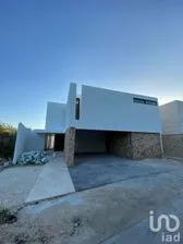 NEX-211902 - Casa en Venta, con 3 recamaras, con 3 baños, con 293 m2 de construcción en Cholul, CP 97305, Yucatán.