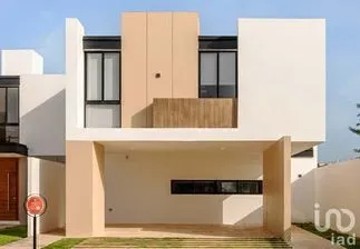NEX-215001 - Casa en Venta, con 3 recamaras, con 3 baños, con 207.31 m2 de construcción en Gran San Pedro Cholul, CP 97305, Yucatán.