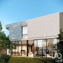 NEX-215653 - Casa en Renta, con 5 recamaras, con 5 baños, con 276 m2 de construcción en Altozano el Nuevo Querétaro, CP 76237, Querétaro.