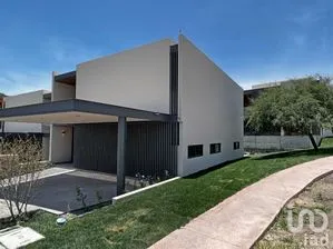 NEX-216164 - Casa en Venta, con 3 recamaras, con 3 baños, con 270 m2 de construcción en Altozano el Nuevo Querétaro, CP 76237, Querétaro.