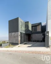 NEX-99584 - Casa en Venta, con 3 recamaras, con 3 baños, con 251 m2 de construcción en Zibatá, CP 76269, Querétaro.