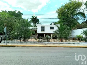 NEX-106754 - Casa en Renta, con 6 recamaras, con 4 baños, con 755 m2 de construcción en Mérida Centro, CP 97000, Yucatán.