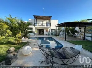 NEX-212134 - Casa en Venta, con 320 m2 de construcción en Cabo Norte, CP 97305, Yucatán.