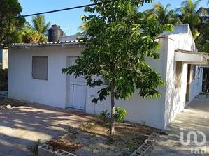 NEX-212180 - Casa en Venta, con 2 recamaras, con 2 baños, con 130 m2 de construcción en El Cuyo, CP 97707, Yucatán.