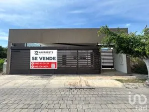 NEX-215909 - Casa en Venta, con 4 recamaras, con 6 baños, con 442.99 m2 de construcción en Altabrisa, CP 97130, Yucatán.