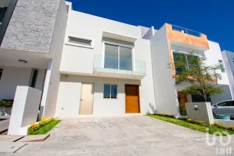 NEX-111241 - Casa en Venta, con 3 recamaras, con 2 baños, con 156 m2 de construcción en Madeiras, CP 45134, Jalisco.