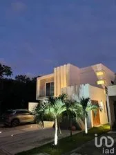 NEX-211528 - Casa en Venta, con 3 recamaras, con 3 baños, con 373 m2 de construcción en Playa Magna, CP 77726, Quintana Roo.