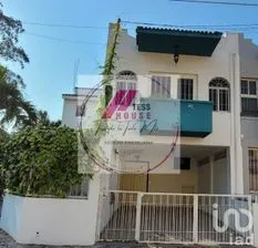 NEX-210856 - Casa en Venta, con 3 recamaras, con 2 baños, con 150 m2 de construcción en Villas del Bosque, CP 28050, Colima.