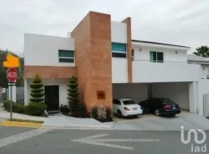 NEX-207686 - Casa en Venta, con 3 recamaras, con 3 baños, con 360 m2 de construcción en Áurea Residencial, CP 64989, Nuevo León.