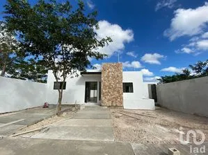 NEX-208905 - Casa en Venta, con 2 recamaras, con 2 baños, con 158 m2 de construcción en Conkal, CP 97345, Yucatán.