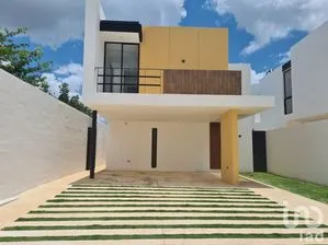 NEX-208826 - Casa en Venta, con 3 recamaras, con 4 baños, con 207.31 m2 de construcción en Cholul, CP 97305, Yucatán.
