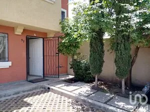 NEX-154368 - Casa en Renta, con 3 recamaras, con 1 baño, con 85 m2 de construcción en Real Granada, CP 55743, México.