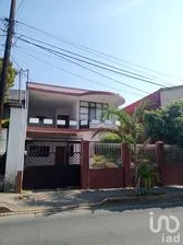 NEX-169515 - Casa en Renta, con 5 recamaras, con 2 baños, con 260 m2 de construcción en San Andres Tuxtla Centro, CP 95700, Veracruz de Ignacio de la Llave.