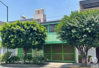 NEX-212682 - Casa en Venta, con 3 recamaras, con 2 baños, con 201 m2 de construcción en Sindicato Mexicano de Electricistas, CP 02060, Ciudad de México.