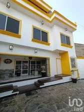 NEX-149327 - Casa en Venta, con 4 recamaras, con 5 baños, con 300 m2 de construcción en Lomas de Cortes, CP 62248, Morelos.