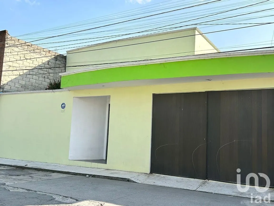 Casa en Venta en San Buenaventura, Toluca, Estado De México
