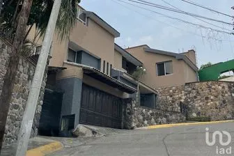 NEX-171133 - Casa en Venta, con 4 recamaras, con 5 baños, con 430 m2 de construcción en Palmira Tinguindin, CP 62490, Morelos.