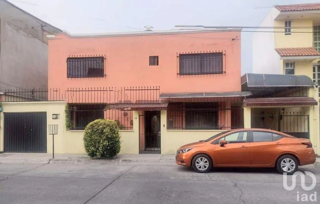 Casa en Venta en Los Pastores, Naucalpan de Juárez, México