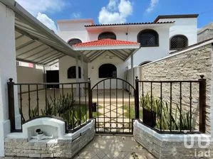 NEX-217514 - Casa en Renta, con 3 recamaras, con 2 baños, con 169 m2 de construcción en Hacienda de México, CP 29038, Chiapas.
